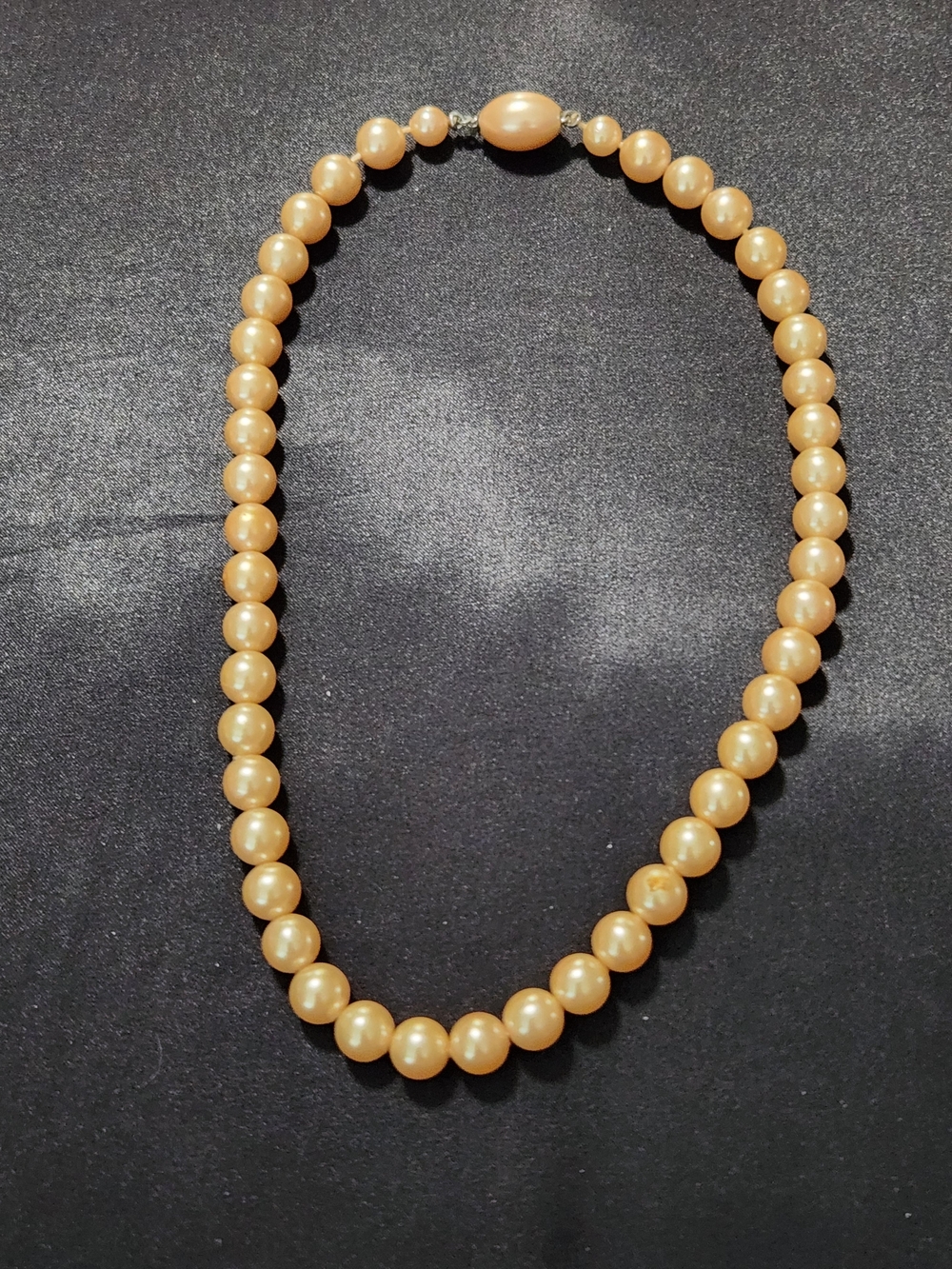 Vintage Faux Champagne/Peach Pearl Single Strand Necklace